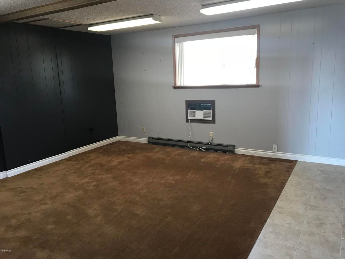 201 E 2nd St, Grandview, WA 98930